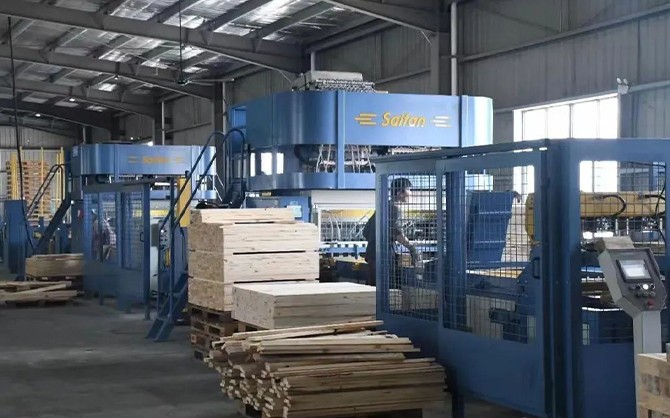 福建國林木材產(chǎn)業(yè)園操作圖片