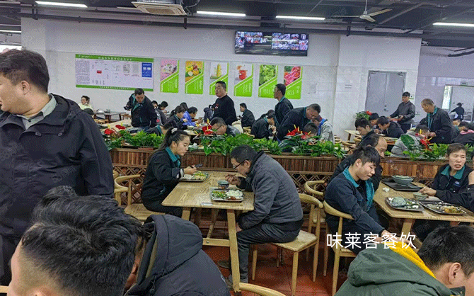 提升食堂服務質(zhì)量的關(guān)鍵在于良好的服務態(tài)度