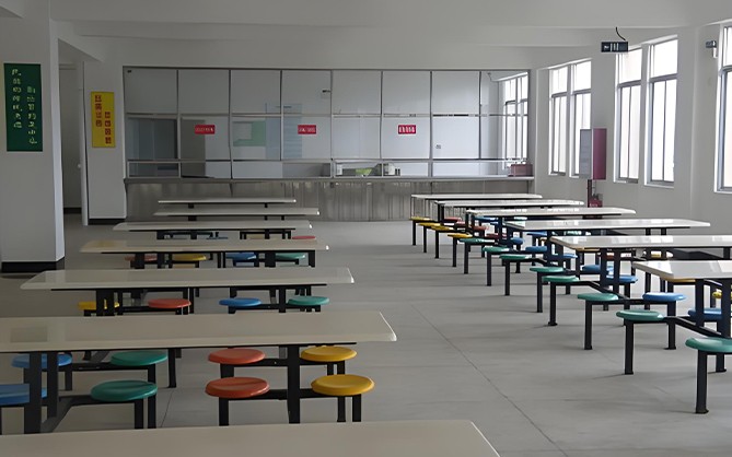 學校食堂圖片