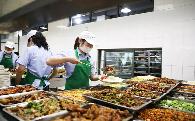 飯?zhí)贸邪?/></p><p>標(biāo)題：飯?zhí)贸邪膬?yōu)勢與挑戰(zhàn)</p><p>隨著我國經(jīng)濟(jì)的持續(xù)發(fā)展，人們的生活水平不斷提高，對<a href=