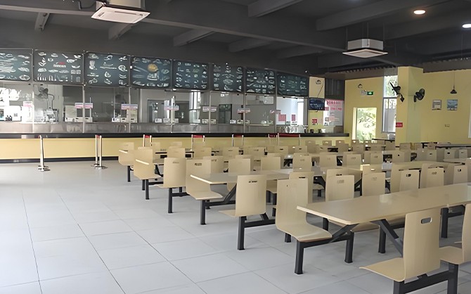 餐飲服務(wù)員崗位職責(zé)和要求